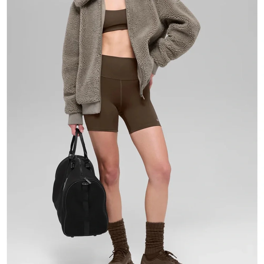 ALO Downtown Sherpa Jacket in Light Cocoa